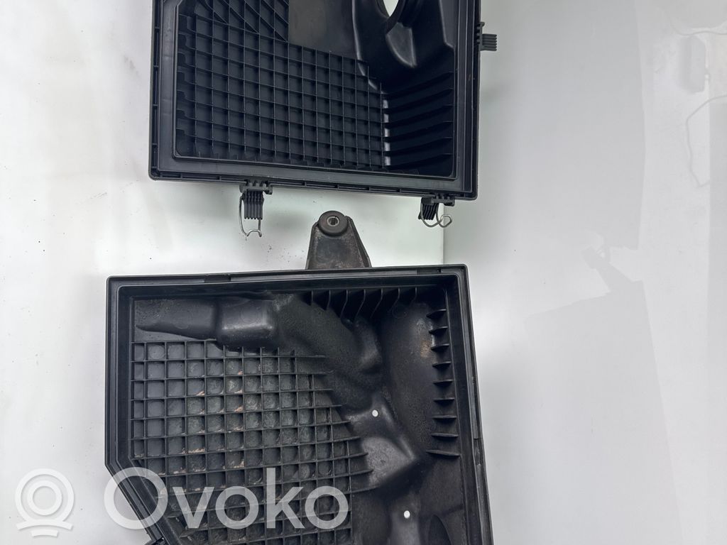 Air filter box   6575534,6585542