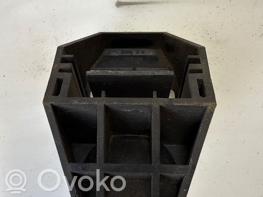 BMW 3 E46 Radiator mount bracket 