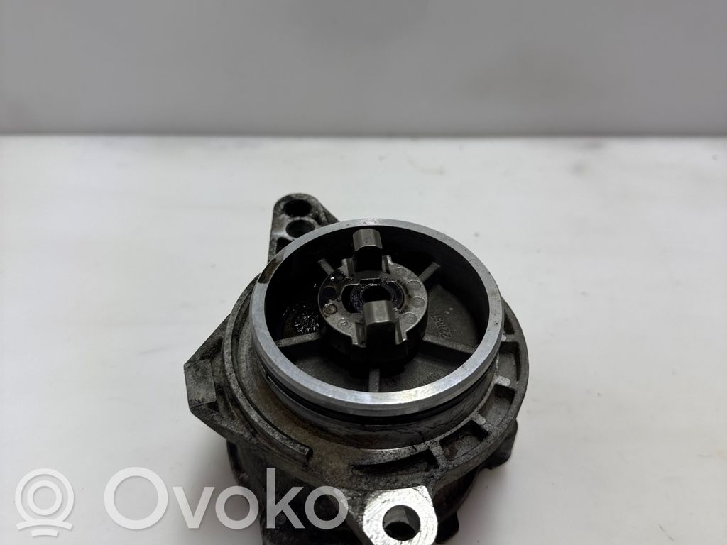 BMW 5 E39 Vacuum pump 
