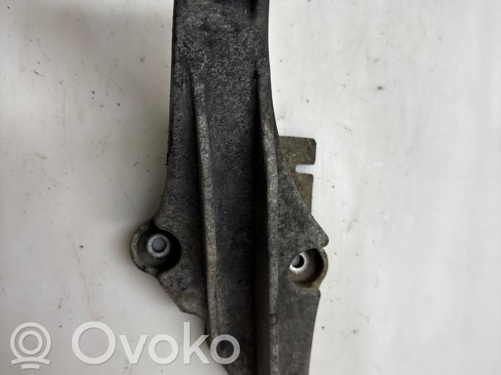 BMW 5 E39 Engine mounting bracket 