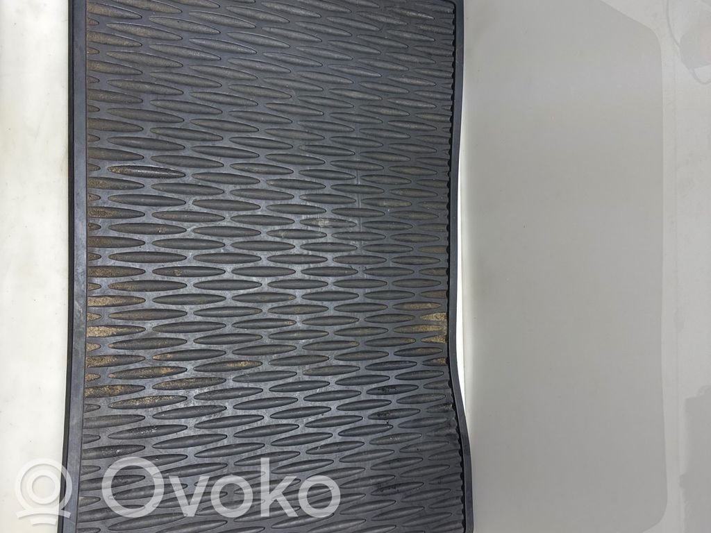 Front floor mat   9410892