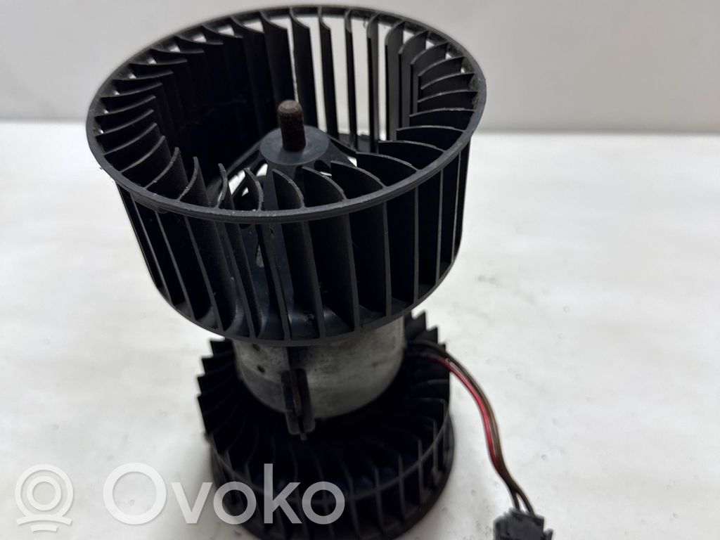 BMW 5 E34 Mazā radiatora ventilators 
