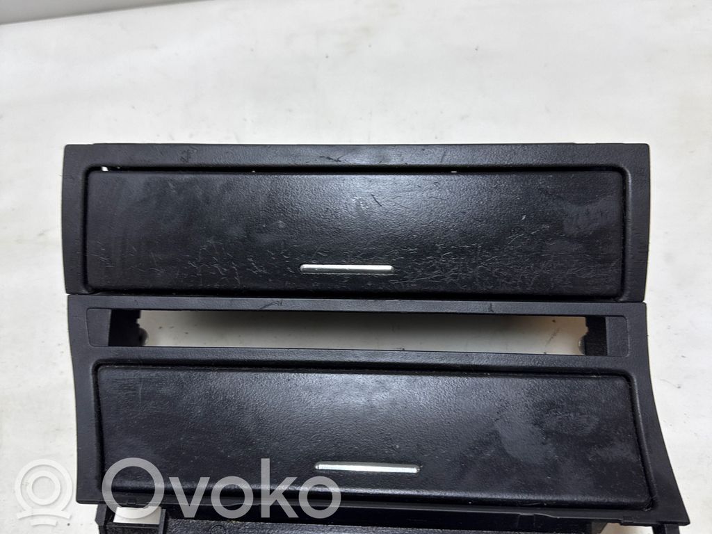 Car ashtray   826887