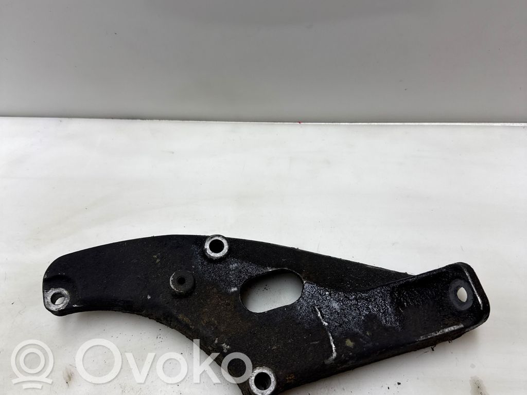 BMW 5 E34 Engine mounting bracket 