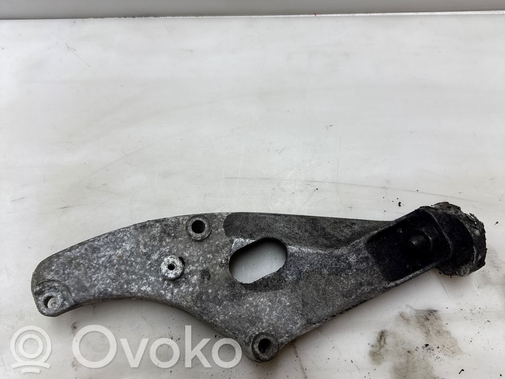 BMW 5 E34 Engine mounting bracket 