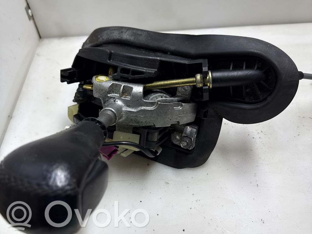 BMW 3 E46 Pavarų perjungimo mechanizmas (kulisa) 