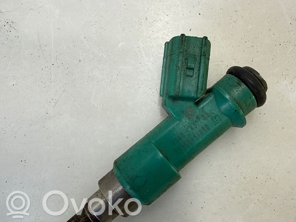 Inyector de combustible   2325031090