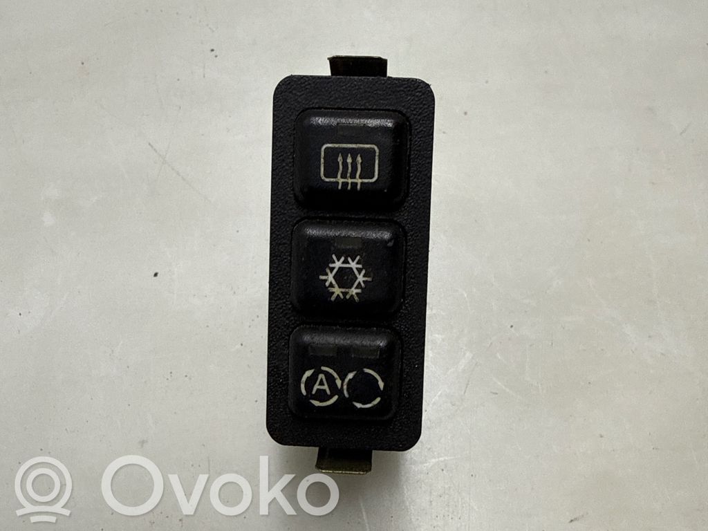 Windscreen/window heater switch   1391767,03051010,6131