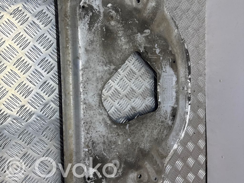 BMW 5 E60 E61 Engine splash shield/under tray 