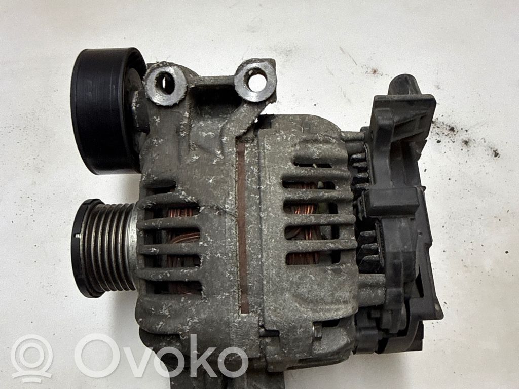 BMW 1 E81 E87 Ģenerators 