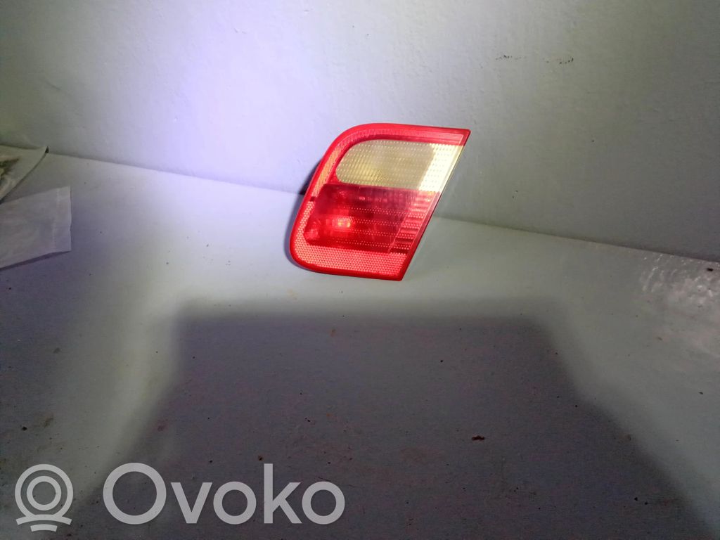 BMW 3 E46 Tailgate rear/tail lights 