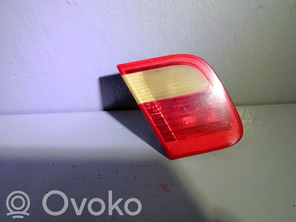BMW 3 E46 Tailgate rear/tail lights 