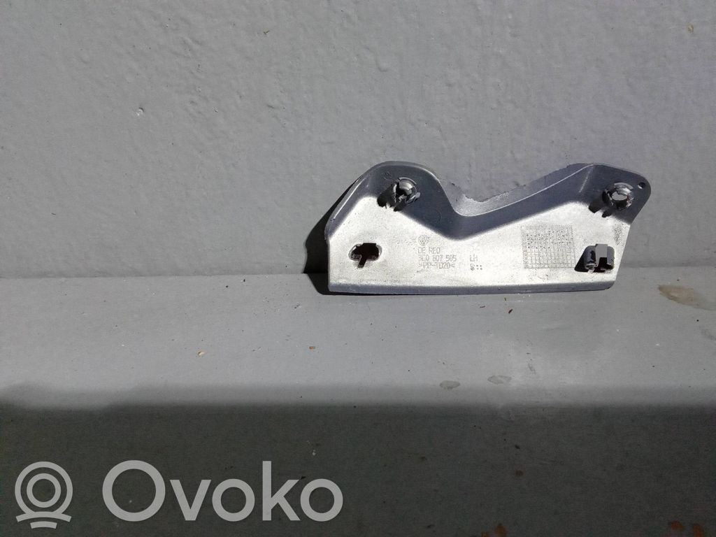 Volkswagen PASSAT B6 Front bumper mounting bracket 