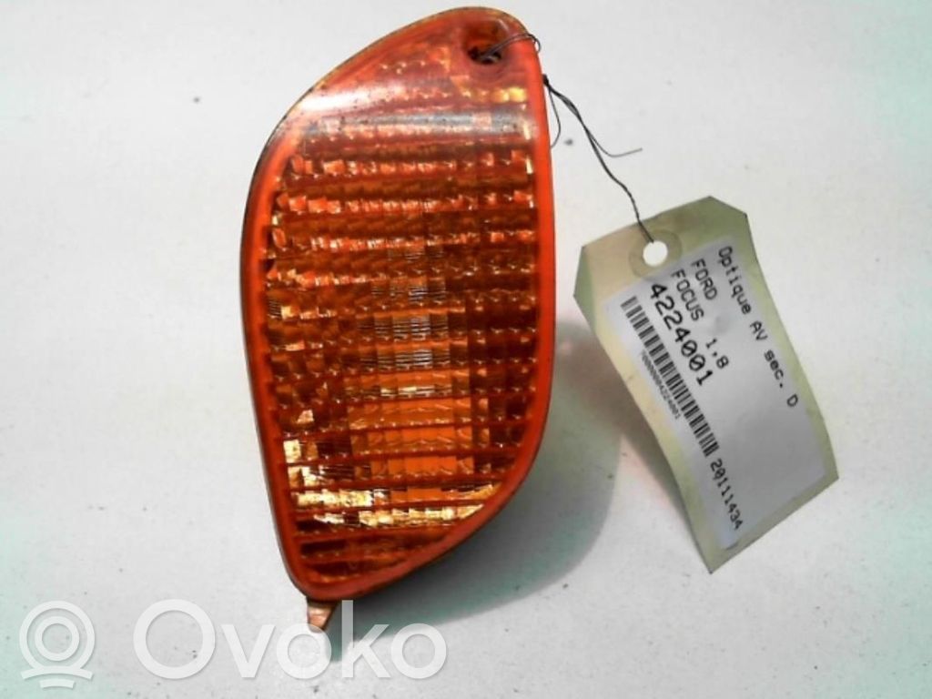 Ford Focus Front fender indicator light 
