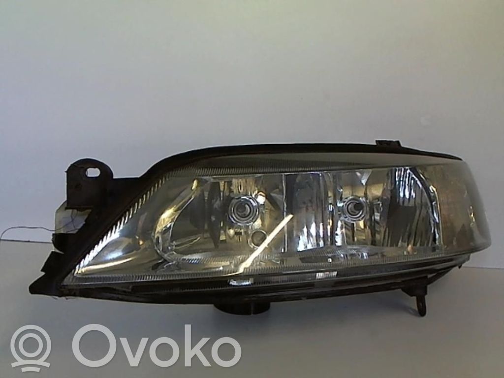 Opel Vectra B Lampa przednia 