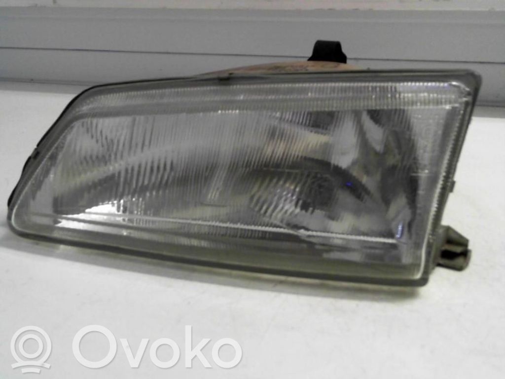 Peugeot 106 Scheinwerfer 