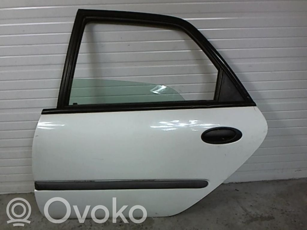 Renault Laguna I Puerta trasera 