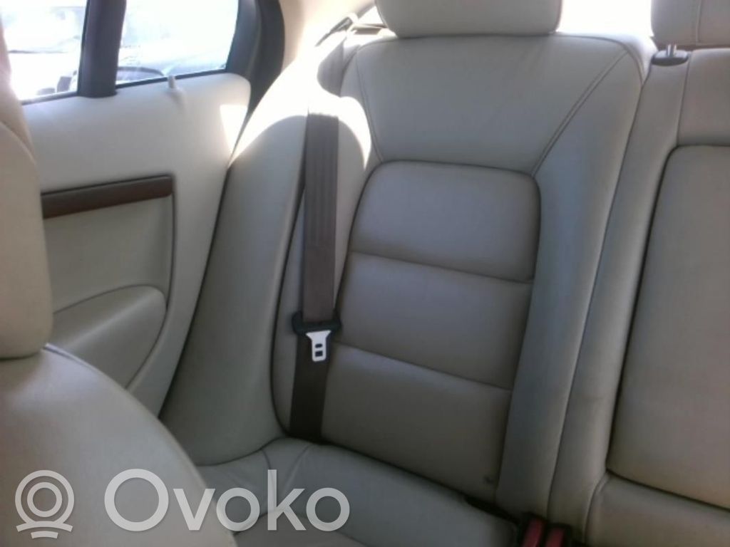 Volvo S80 Cinturón trasero 