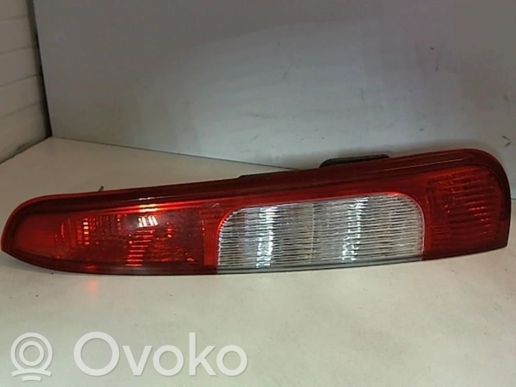 Ford C-MAX I Rear/tail lights 