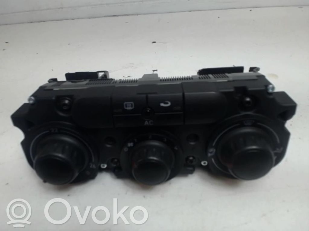 Panel klimatyzacji   5P0820047K1MM