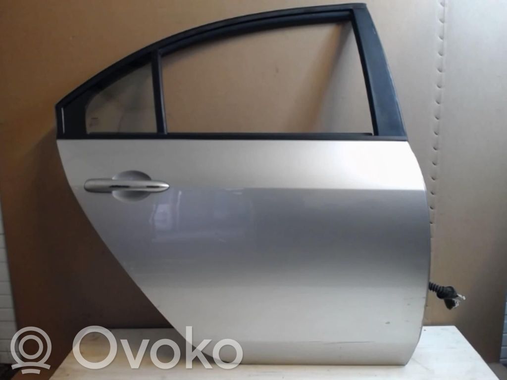 Nissan Primera Puerta trasera 