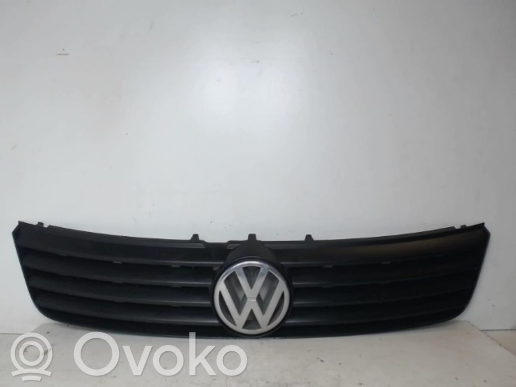 Volkswagen PASSAT B5 Atrapa chłodnicy / Grill 