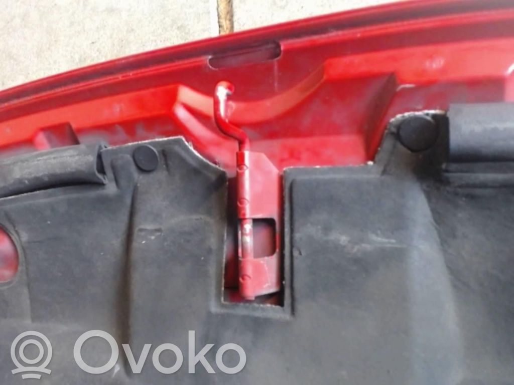Citroen Berlingo Konepelti 