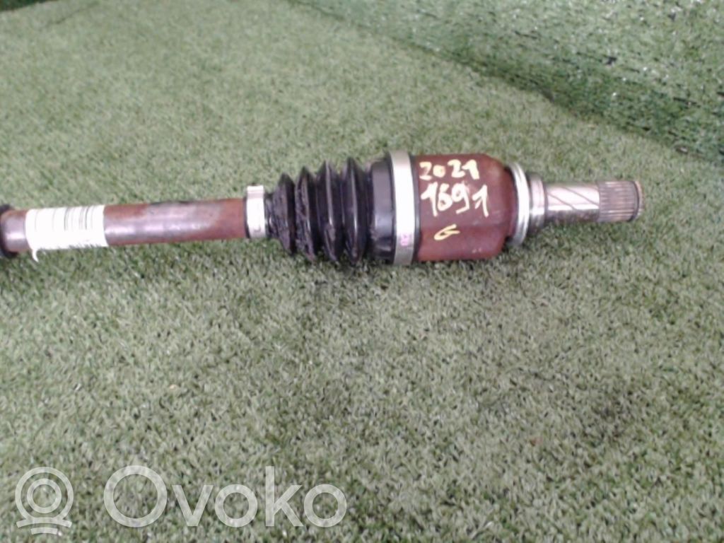 Renault Clio IV Front driveshaft 