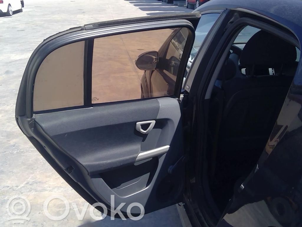 Smart ForFour I Galinės durys 