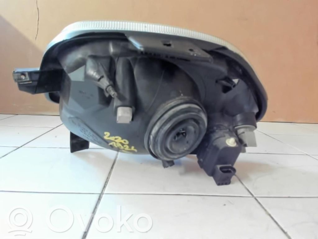 Renault Clio II Scheinwerfer 