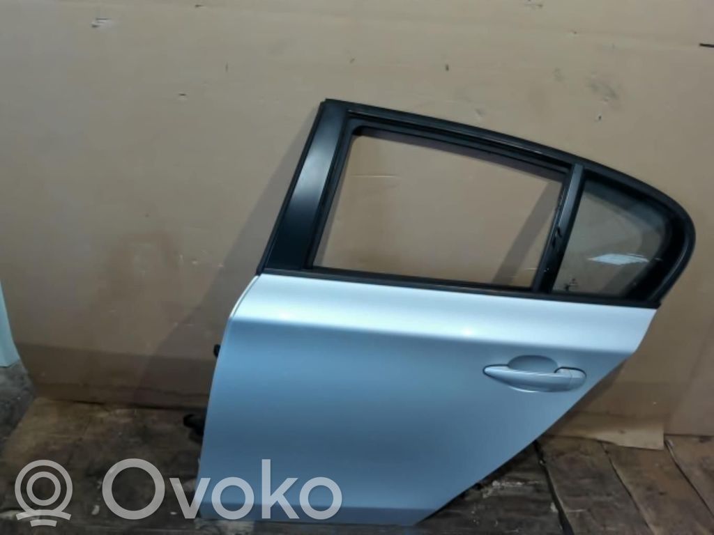 BMW 1 E81 E87 Aizmugurējās durvis 