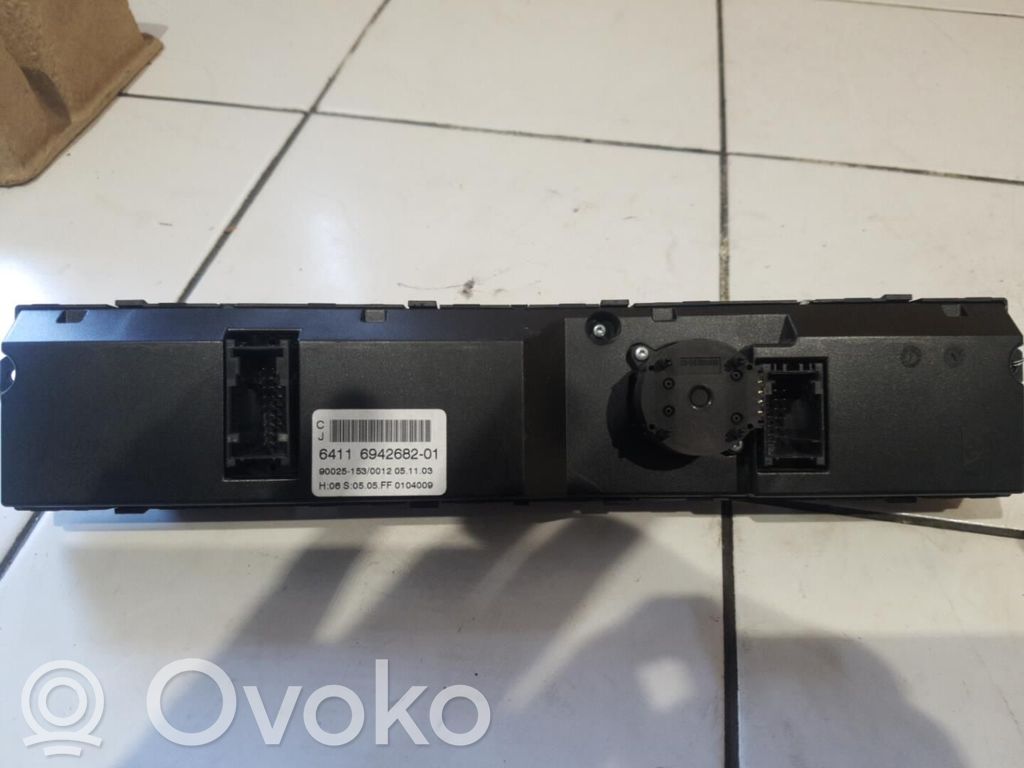 BMW 5 E60 E61 Climate control unit 