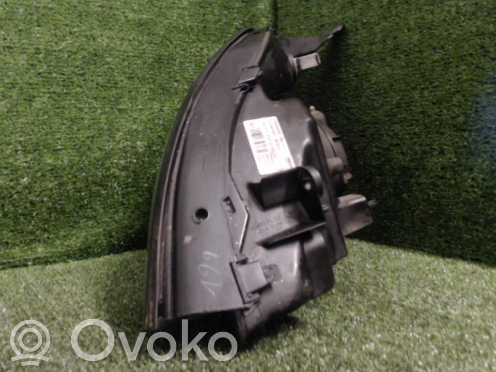 Renault Scenic I Lampa przednia 