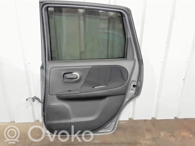 Nissan Note (E11) Galinės durys 