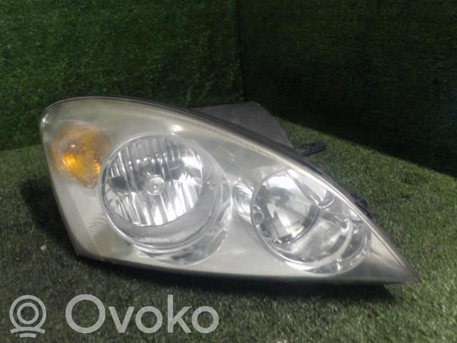 KIA Pro Cee'd I Headlight/headlamp 