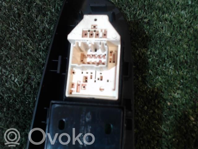 KIA Pro Cee'd I Interruptor del elevalunas eléctrico 