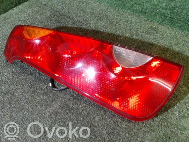 Nissan Note (E11) Luz trasera/de freno 