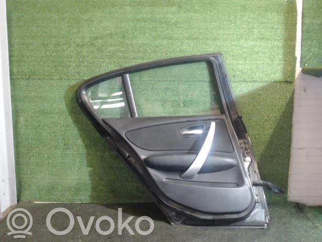 Aizmugurējās durvis   41525A2A383