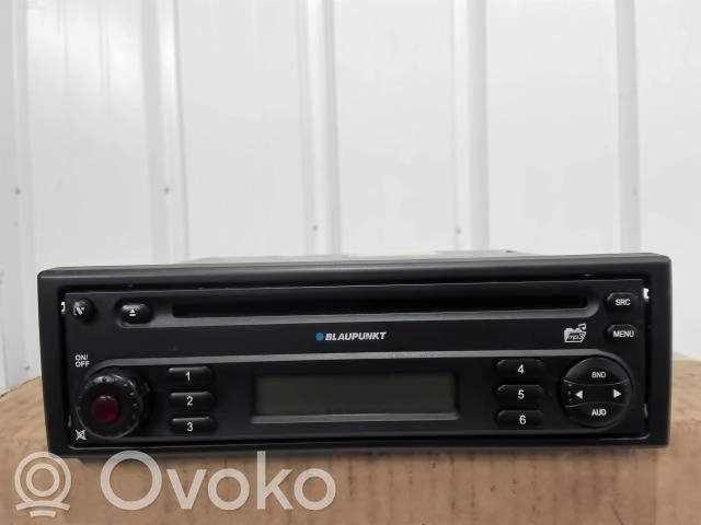 Panel / Radioodtwarzacz CD/DVD/GPS   281111335R