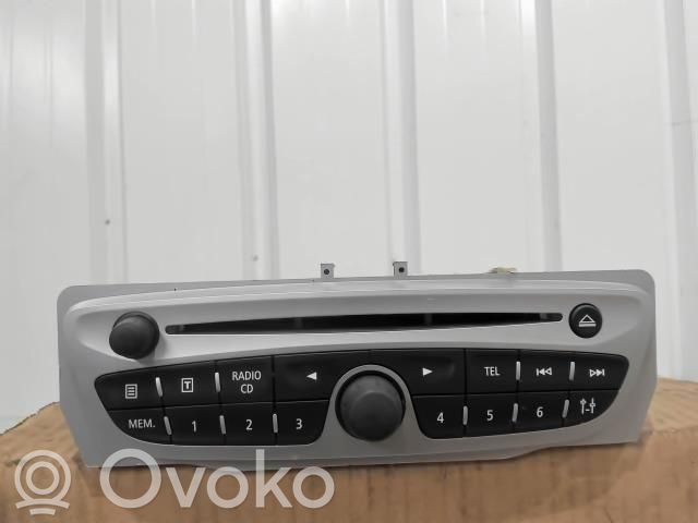 Renault Megane III Panel / Radioodtwarzacz CD/DVD/GPS 
