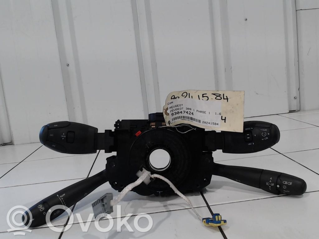 Peugeot 308 Wiper turn signal indicator stalk/switch 