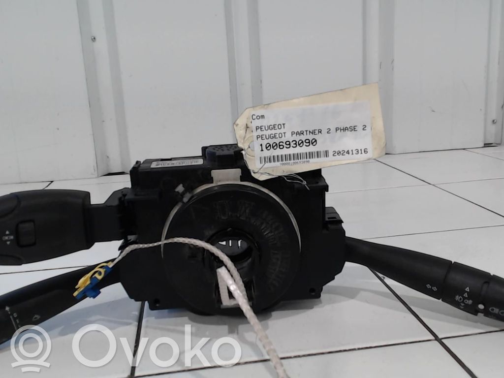 Peugeot Partner Wiper turn signal indicator stalk/switch 