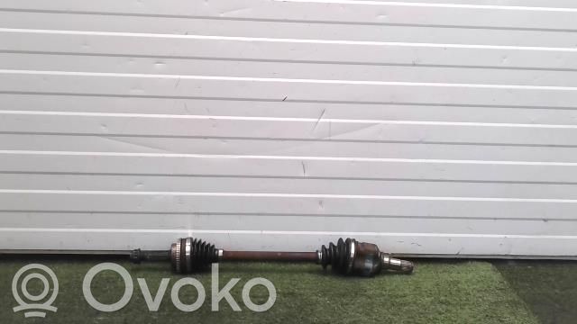 Toyota Yaris Półoś przednia 