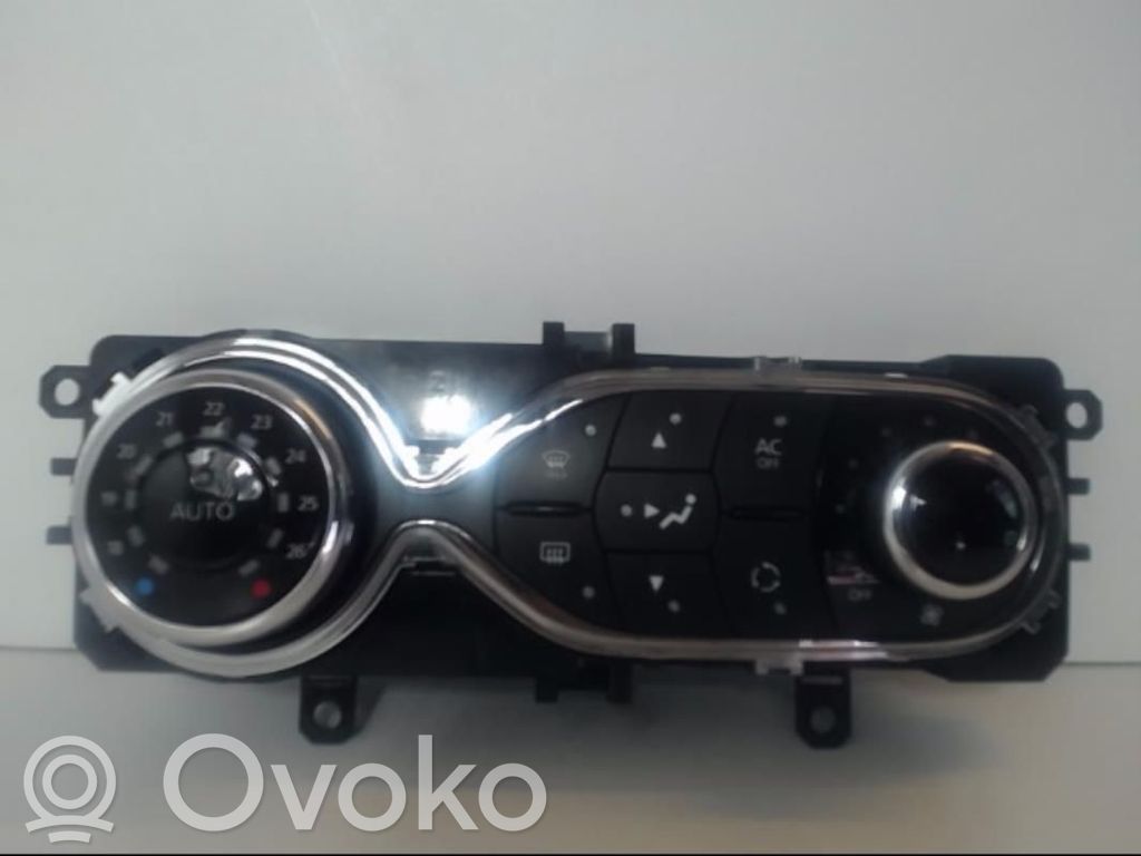 Renault Clio IV Climate control unit 