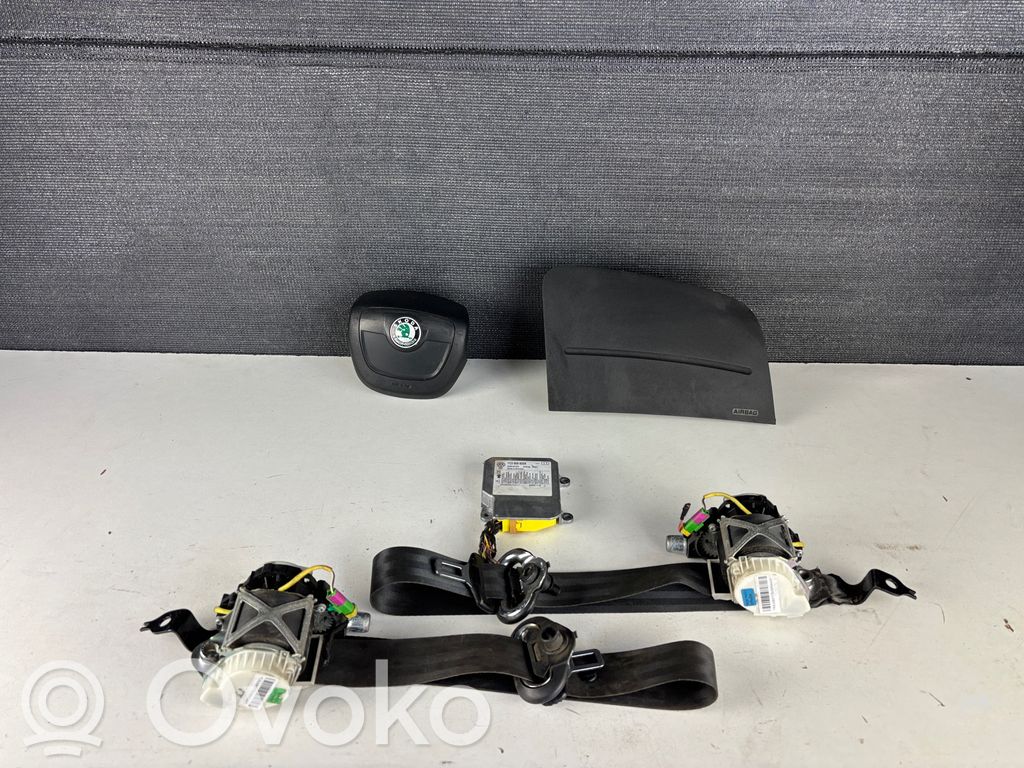 Skoda Fabia Mk2 (5J) Set airbag 