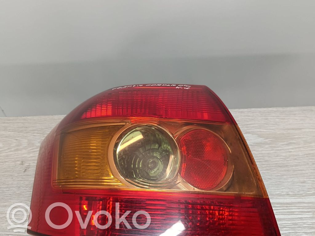 Toyota Corolla E120 E130 Lampa tylna 