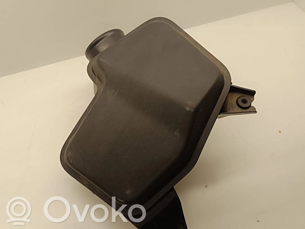 Air filter box   33357C,68235293AF