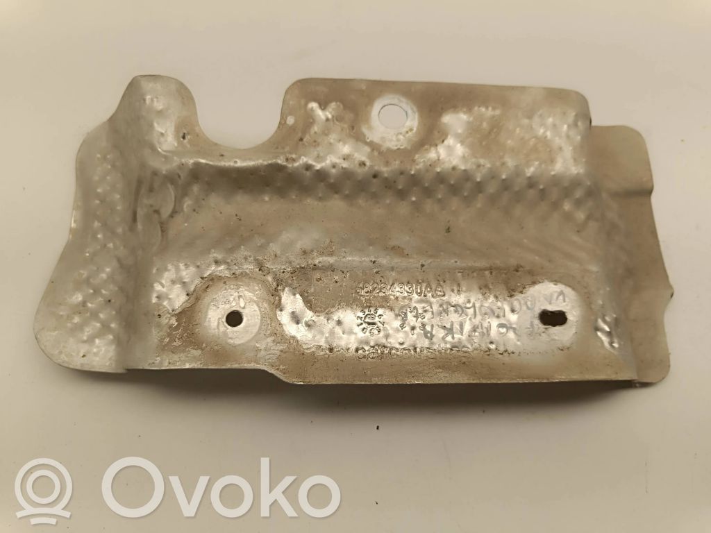 Écran thermique   68234330AA