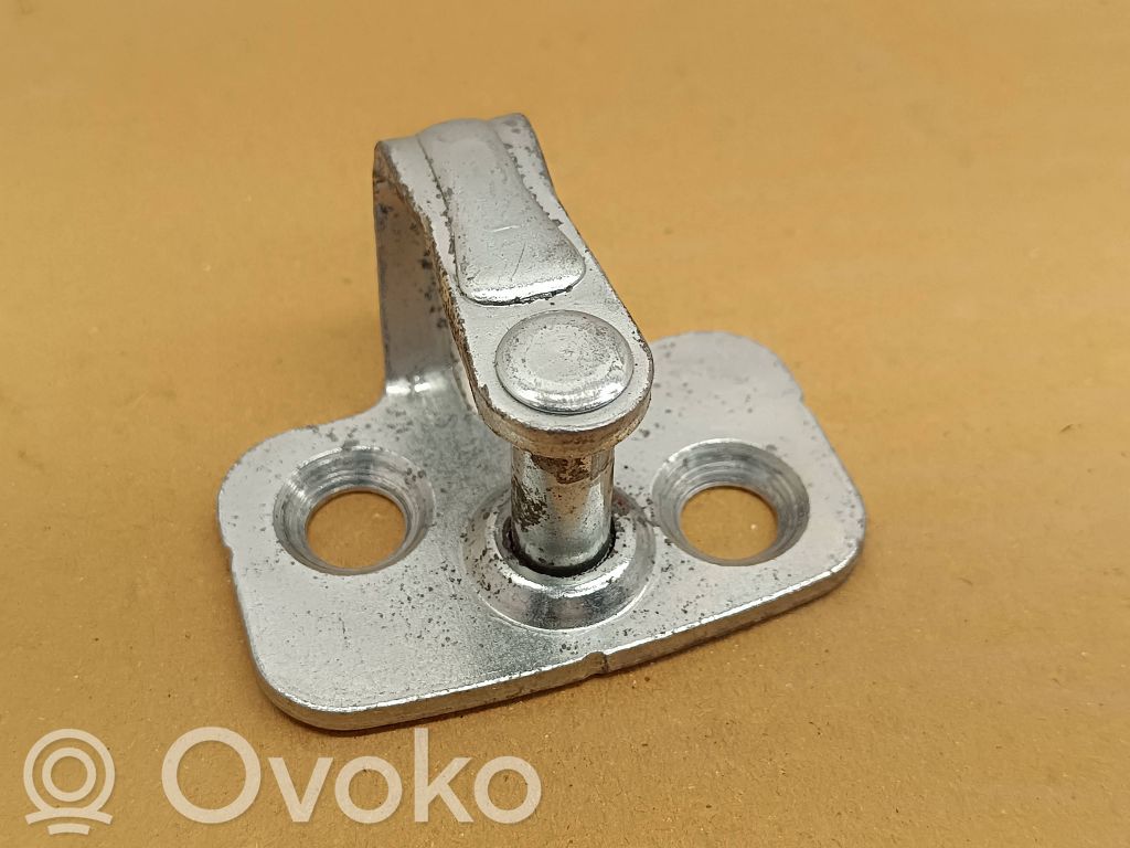Rear door lock loop/hook striker   16896766