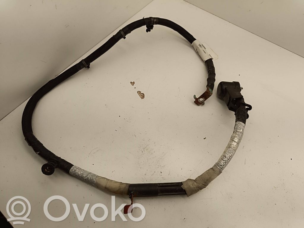 Pluskaapeli (akku)   P68499756AB,756AB,23489U,TA17E085149949